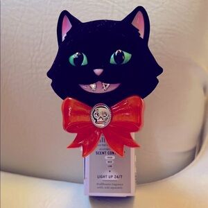 Spooky Kitty Wallflowers Scent Control Nightlight!